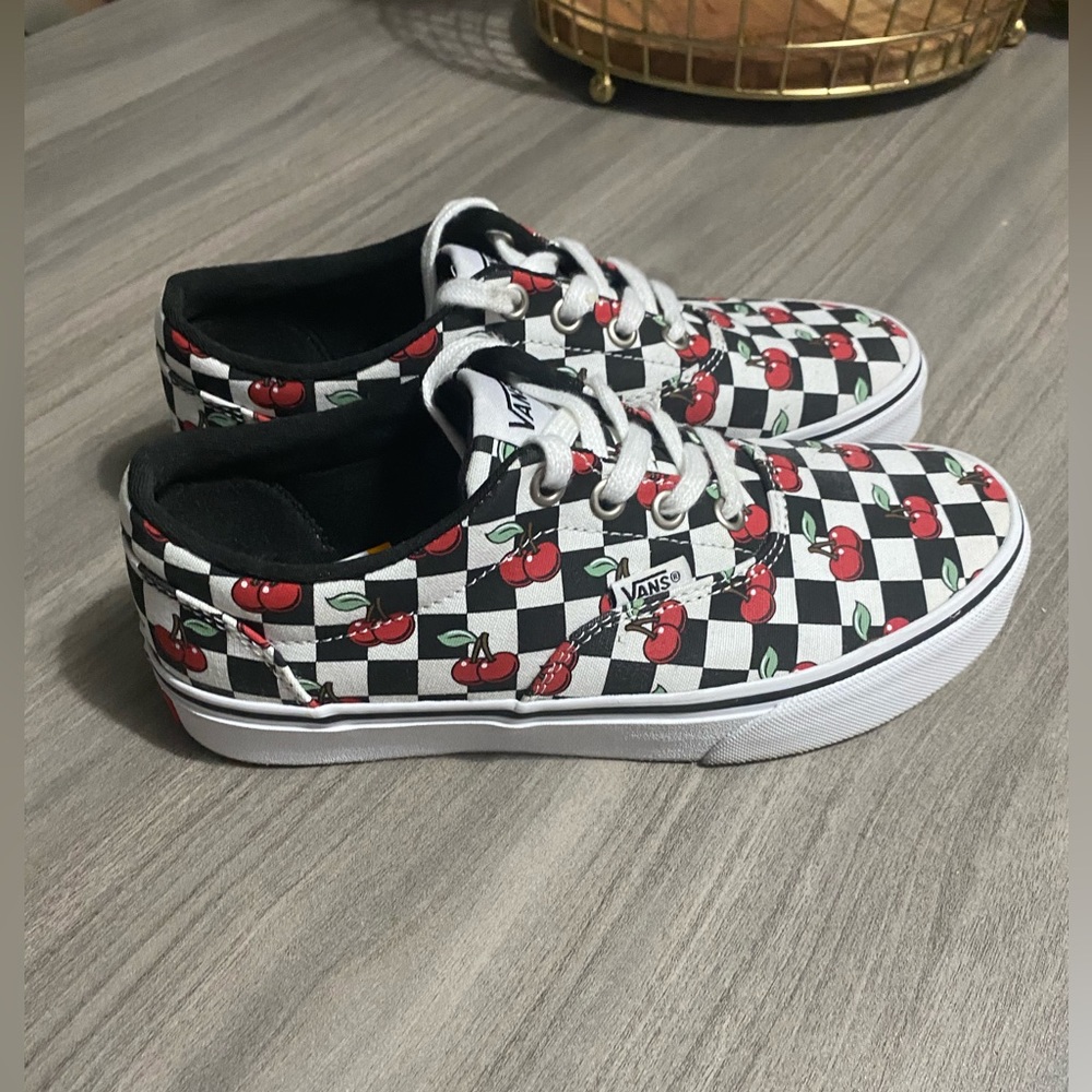 Vans Old Skool Lo Red Cherry Women Sneakers - SZ 6 - Picture 6 of 10